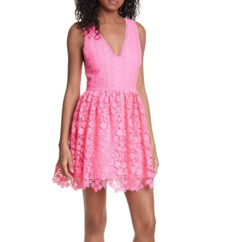 Alice + Olivia Iris Lace Sleeveless Fit & …